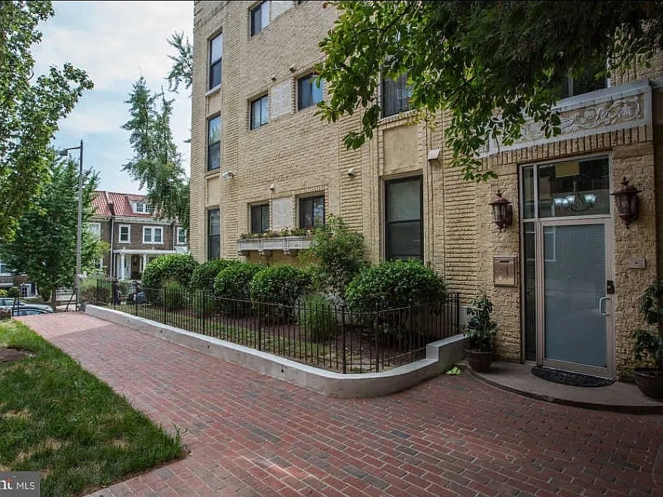 1437 Spring Rd NW #14