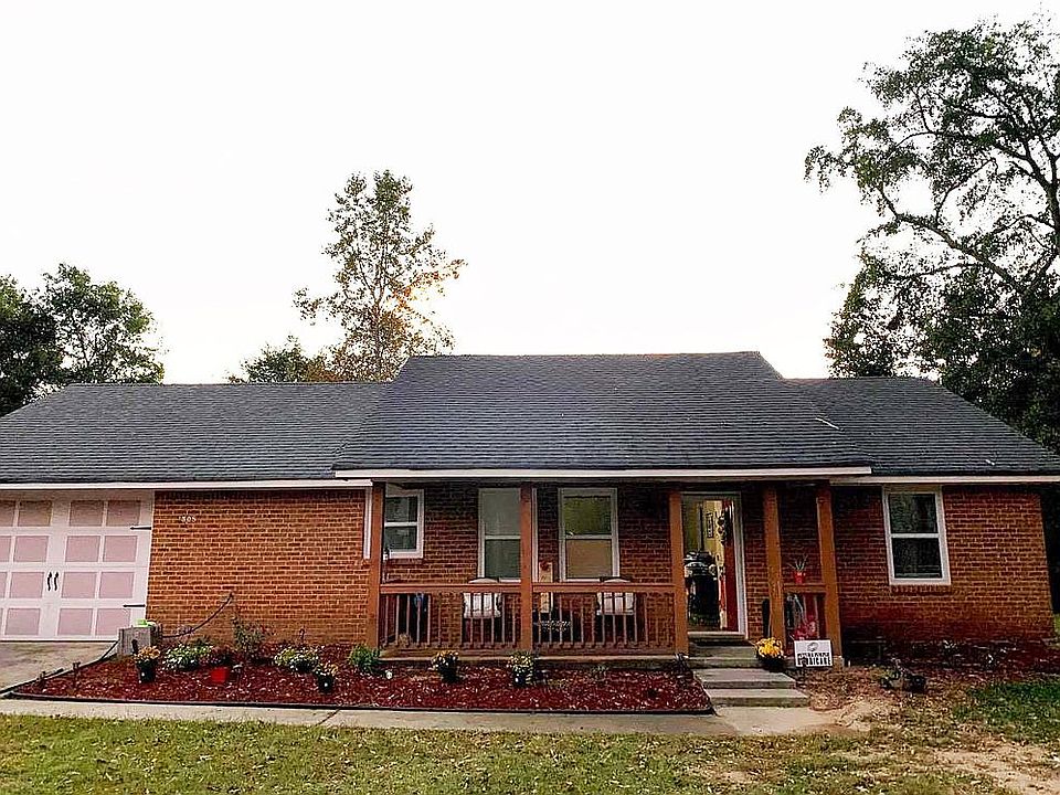 2nd image of 508 Chestnut Ln