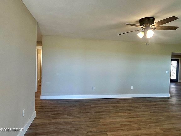 4th image of 501 S 4th St