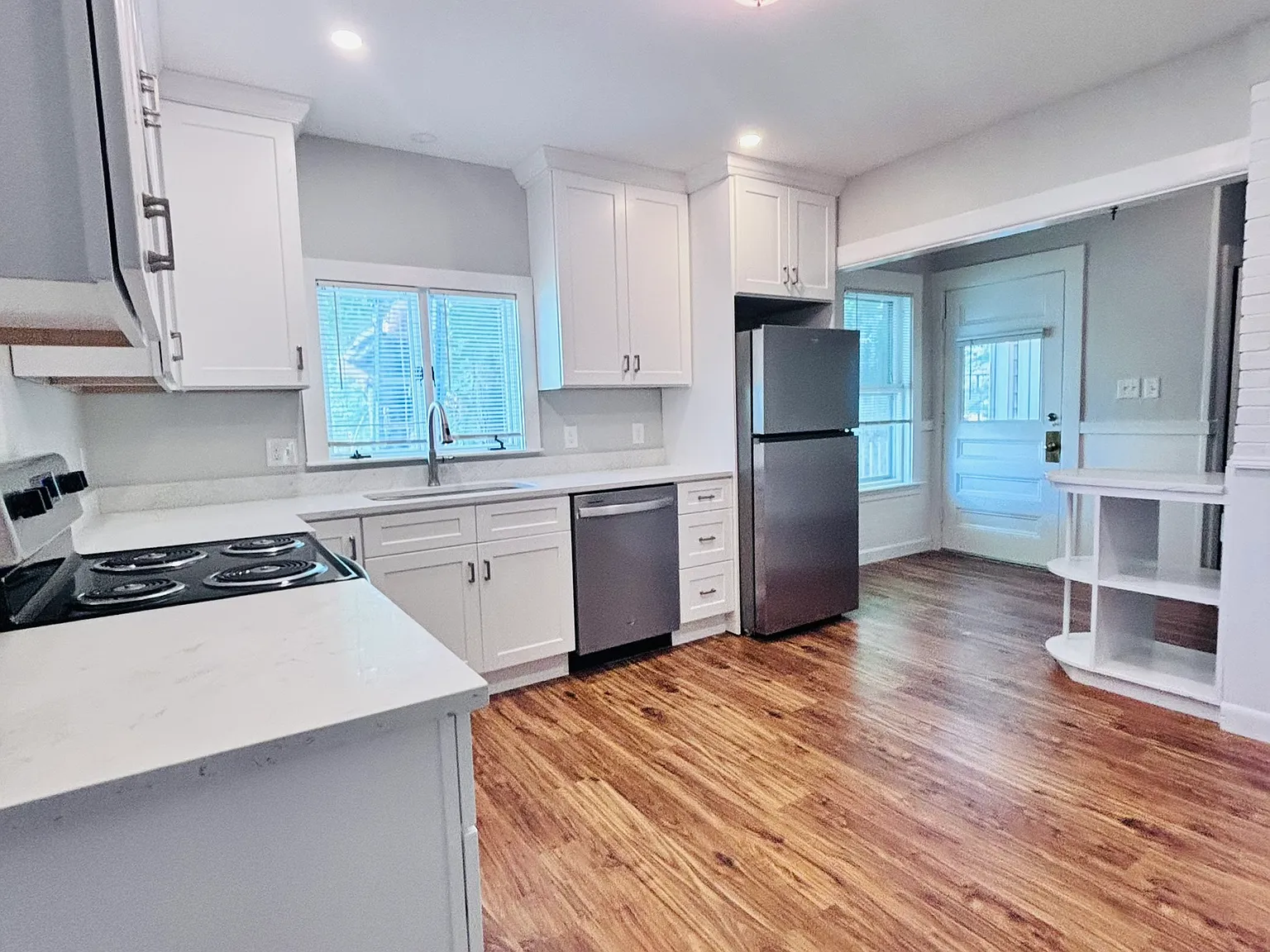 3 bed, 1400 sqft, $2,850 — Photo 3