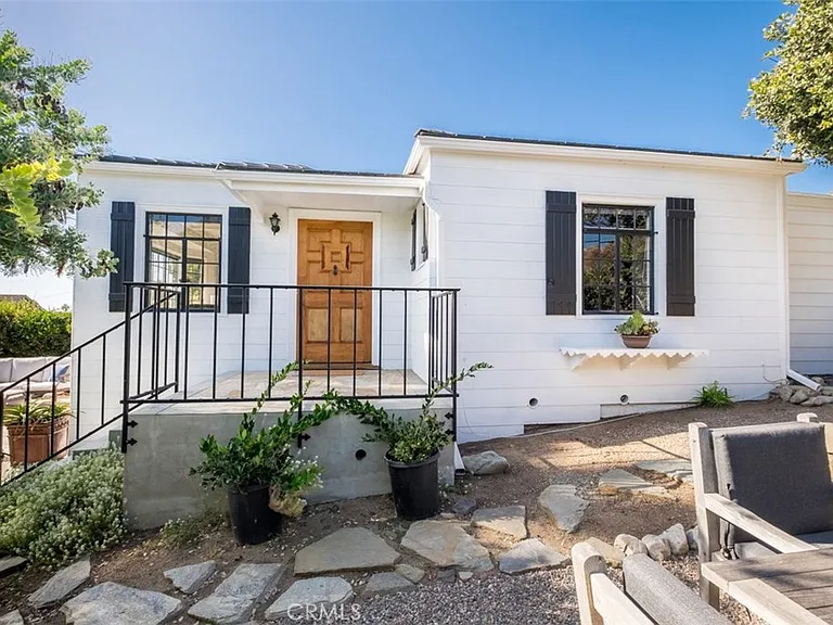 500 Mountain Rd — Photo 1