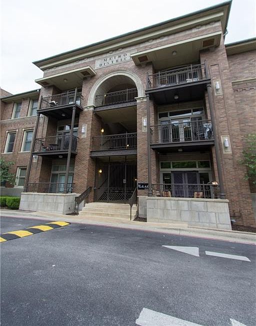 1st image of 600 W Meadow St APT 103