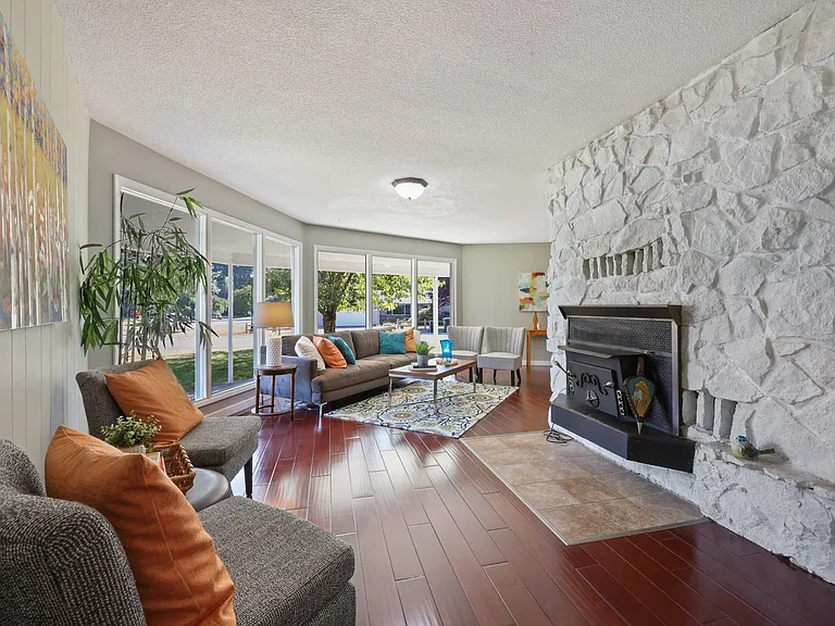 5113 Brassfield Dr SE — Photo 9