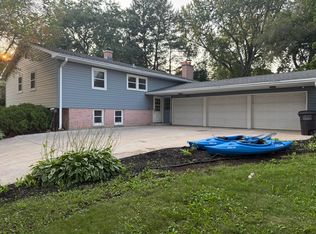 908 Roby Rd, Stoughton, WI 53589