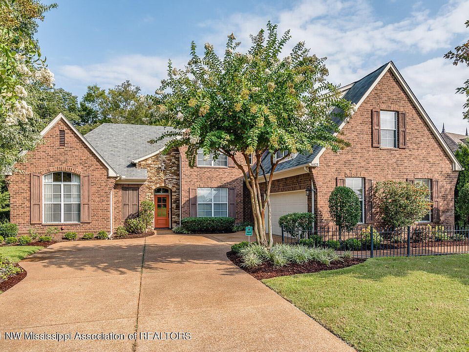 1st image of 4428 Vineyard Dr