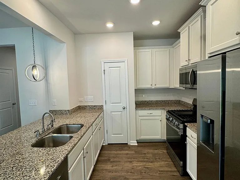 3794 Yorkshire Pl — Photo 7