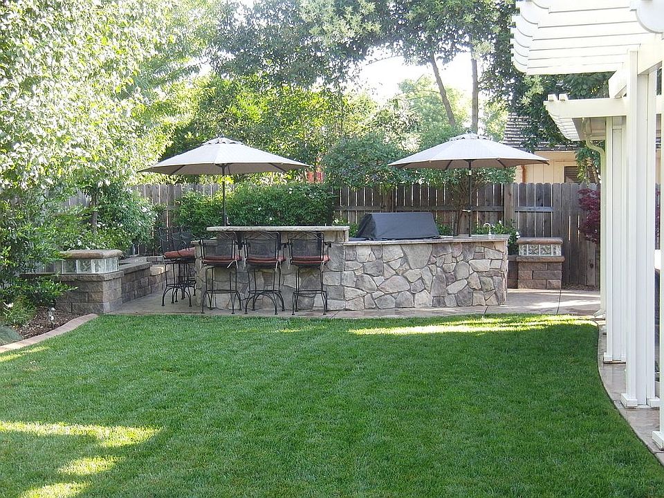 2nd image of 1555 Teesdale Ct