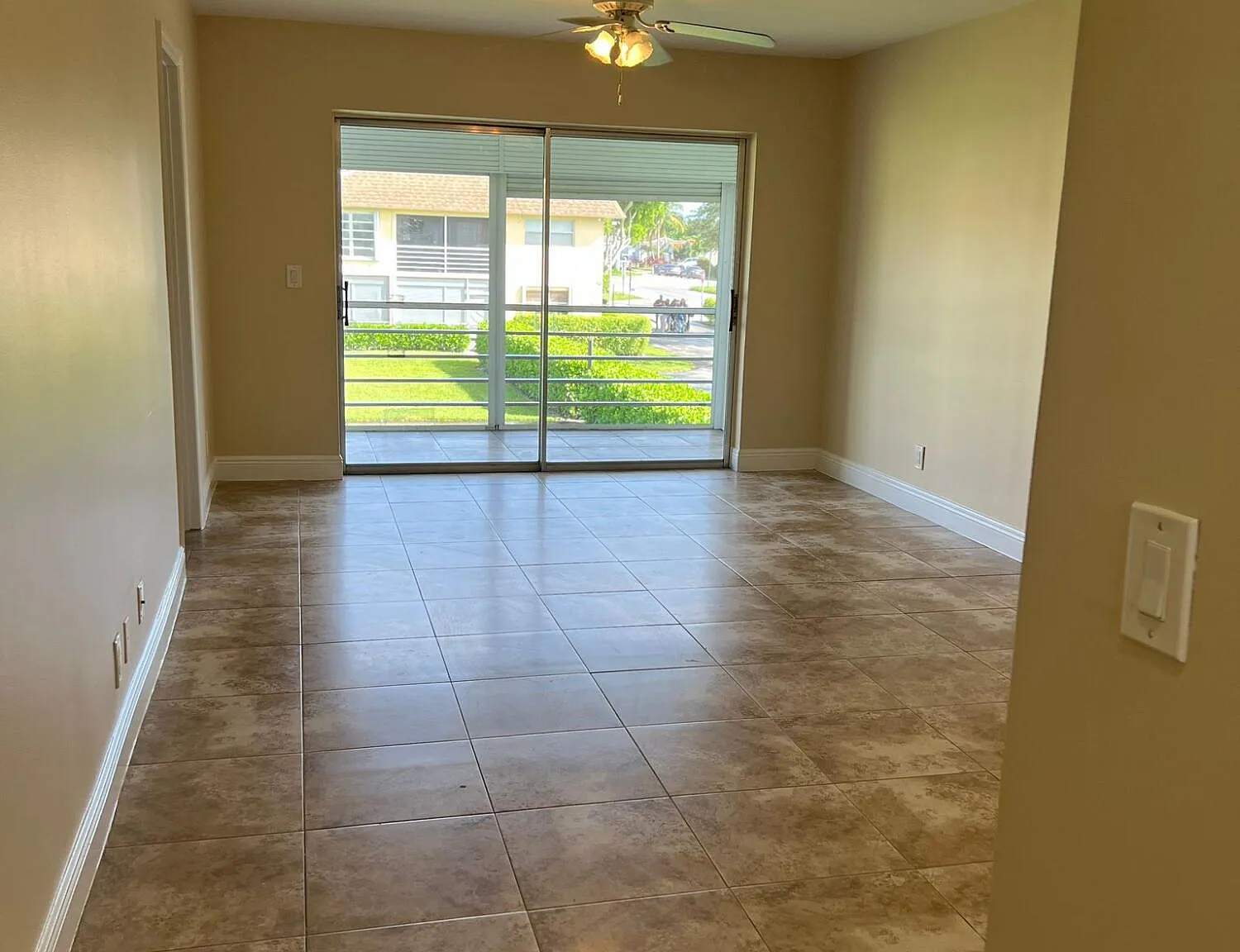 2 bed, 2.0 bath, 754 sqft, $2,000 — Photo 1