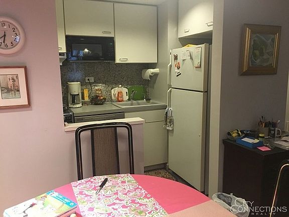 5th image of 210 E 47th St APT 9C