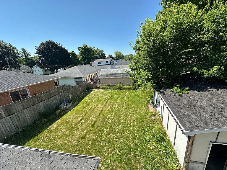 1628 Deckner Ave — Photo 15
