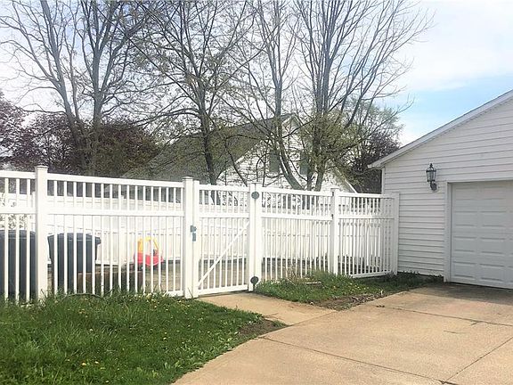4th image of 2522 Ardwell Ave