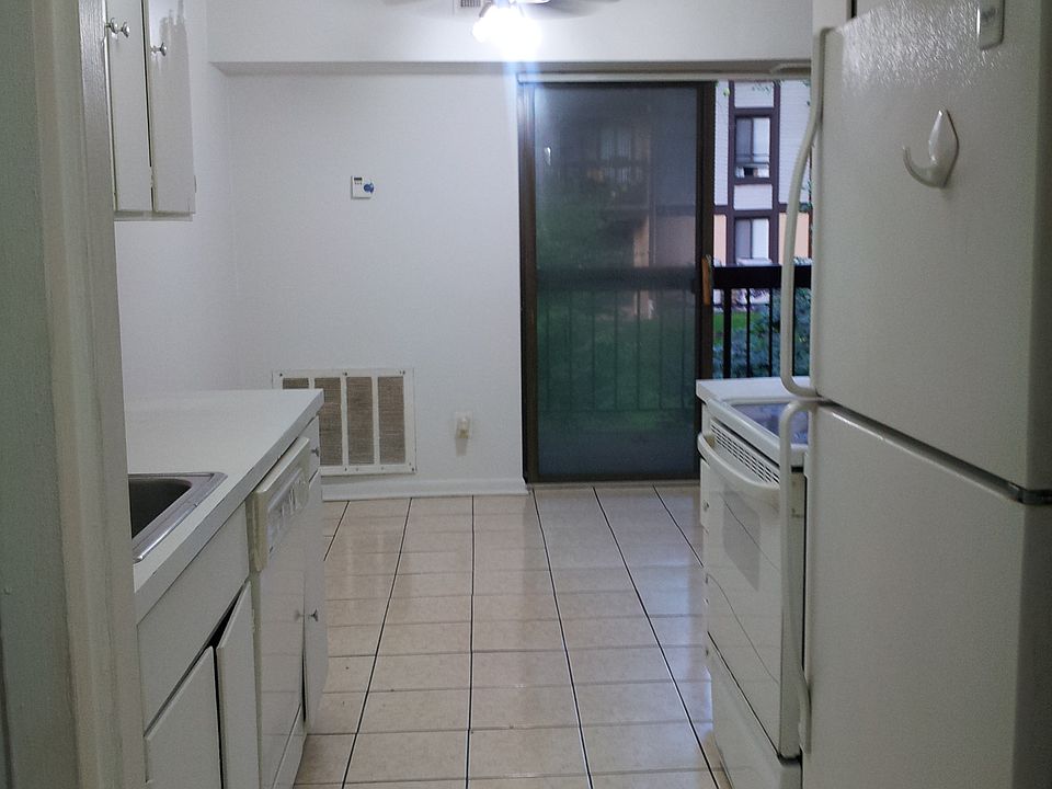 2nd image of 11649 Stoneview Sq Unit 89/12C
