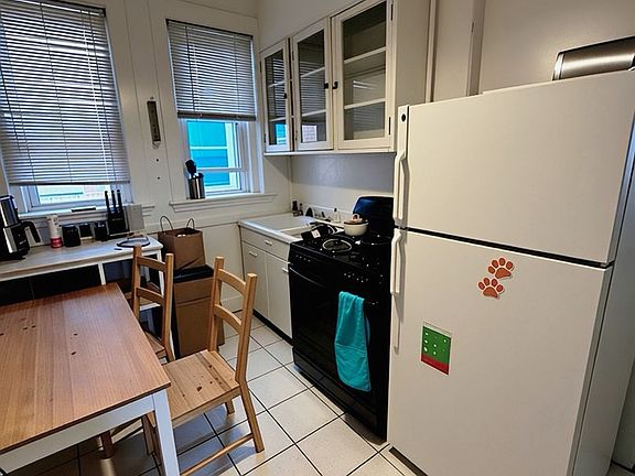 2nd image of 1725 Commonwealth Ave #1B