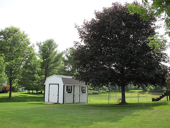 9608 Chapman Rd. - Side