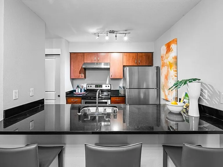 840 NE 125th St #103 — Photo 9