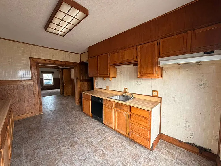 132 Elgin Ave #1 — Photo 4