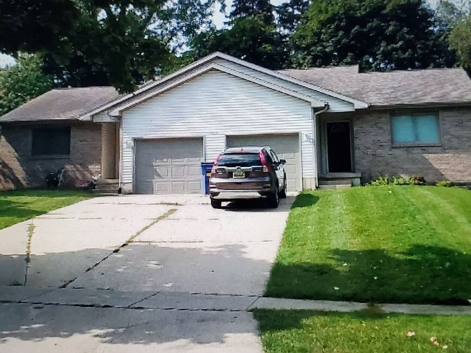 1st image of 3613 Newcastle Dr SE #B