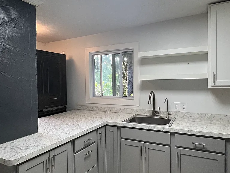 894 N Leroy St #2 — Photo 3