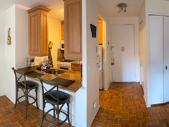 4th image of 233 E 86th St APT 12B