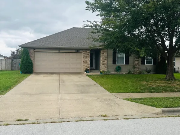 2450 E Willow Street, Republic, MO 65738