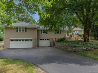 102 Thayer Rd, Higganum, CT 06441