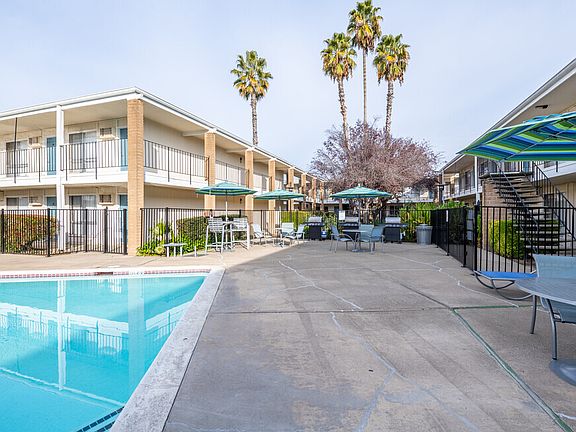 2nd image of 2430 Fair Oaks Blvd #C69fdee3f