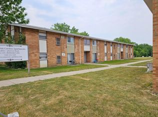 4820 Lee Rd #B6, Cleveland, OH 44128