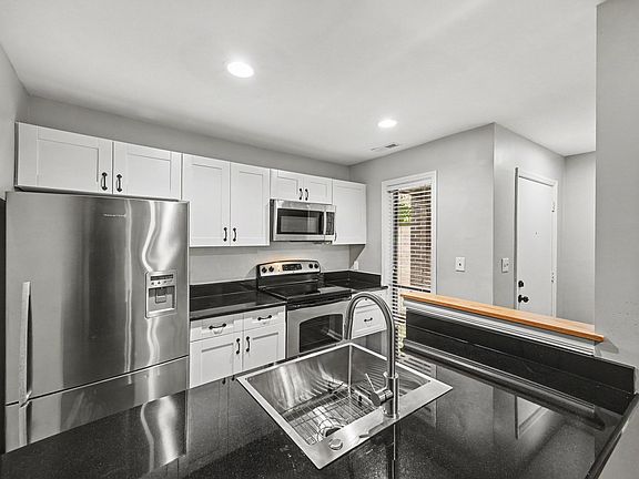 5th image of 417 N Church St APT A