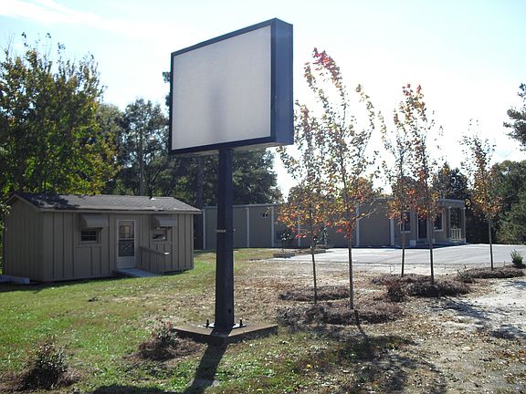 4th image of 3043 Braselton Hwy