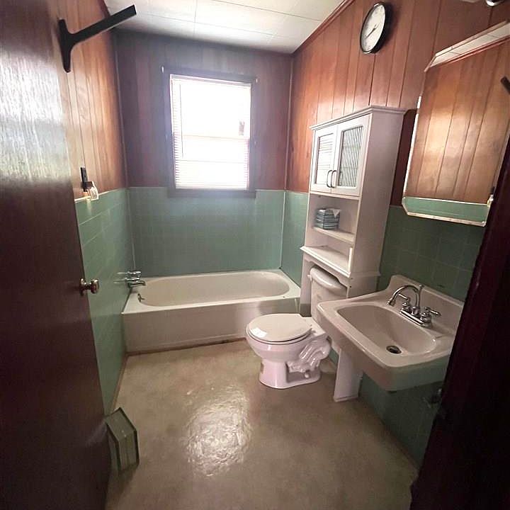 2nd image of 2057 S Main St