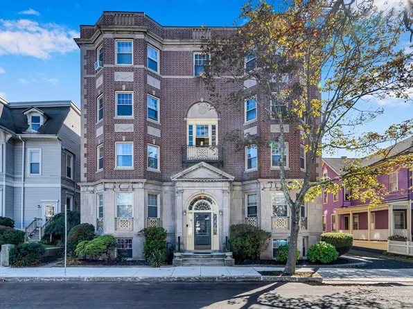 20 Chestnut St APT 205, Malden, MA 02148