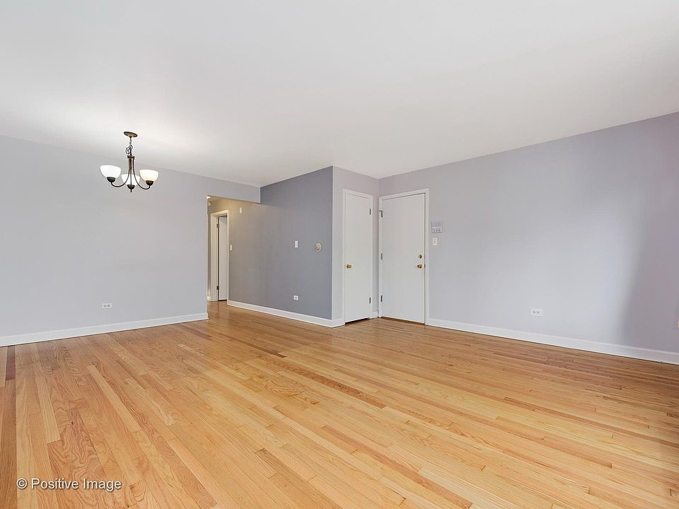 1st image of 2322 N Sacramento Ave