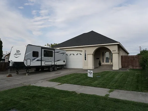 823 S 5th Ave, Pasco, WA 99301