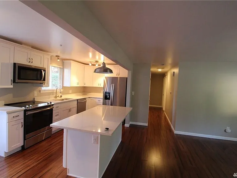 6 232nd Pl SW — Photo 5
