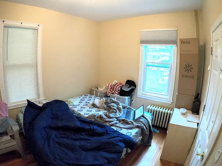 90 Fisher Ave #2 — Photo 2
