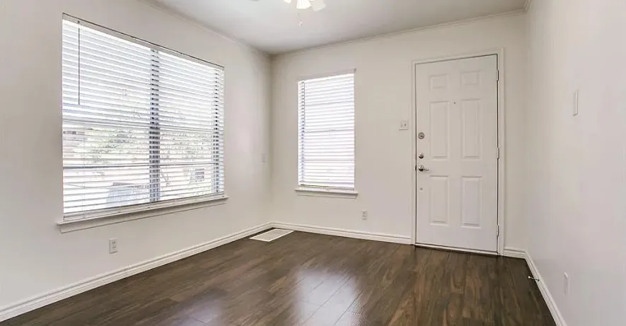 1 bed, 962 sqft, $1,500 — Photo 3