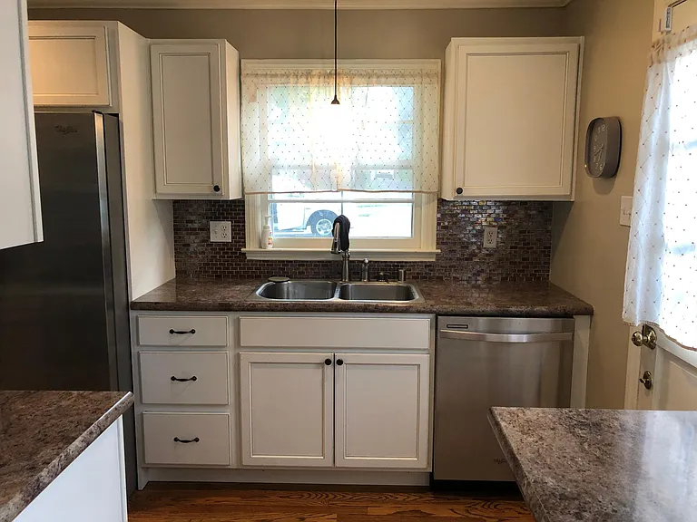 523 Lone Oak Dr — Photo 4