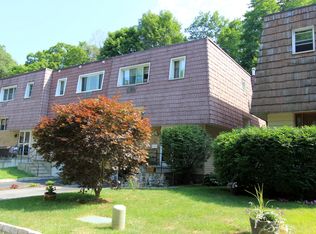 1119 Stonegate Rd, Shrub Oak, NY 10588