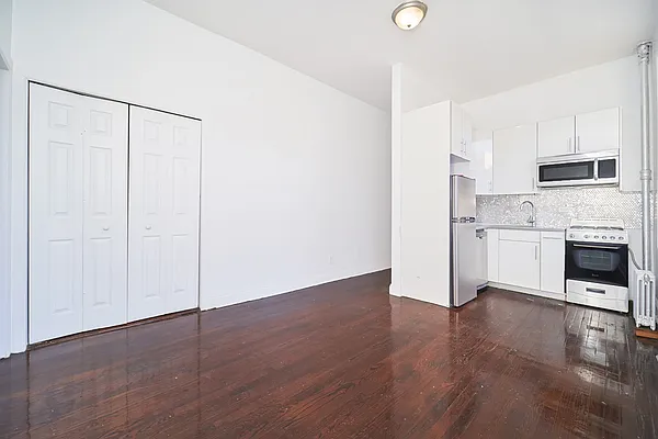 Rented by Living New York | media 23