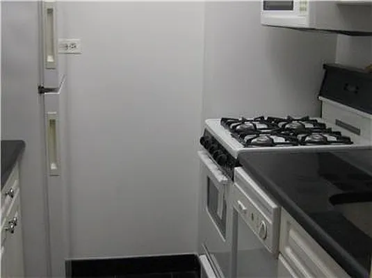 Sold by Akam Sales and Brokerage | media 9