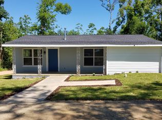 2970 Daniels St, Marianna, FL 32446