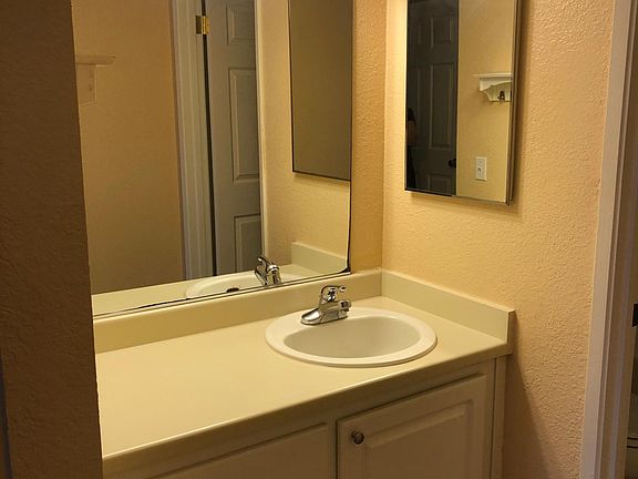 4th image of 1019 Dornajo Way APT 154