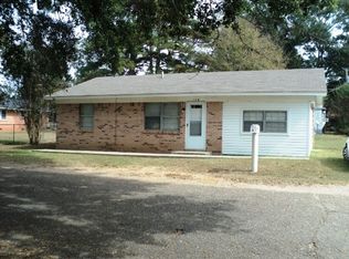 179 Park Dr, Hampton, AR 71744