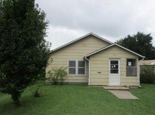 139 S Birch Ave, Valley Center, KS 67147