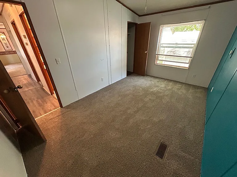 124 Opal Dr — Photo 32