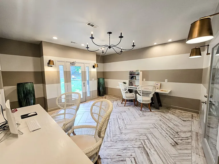 Country Shores Apartments — Photo 33