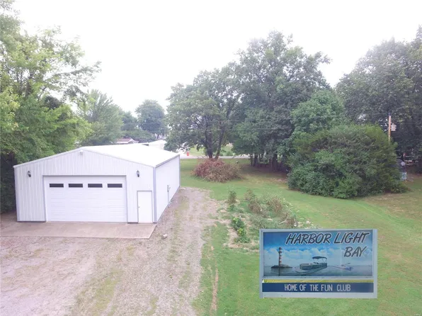 21631 Oriole Ln, Carlyle, IL 62231