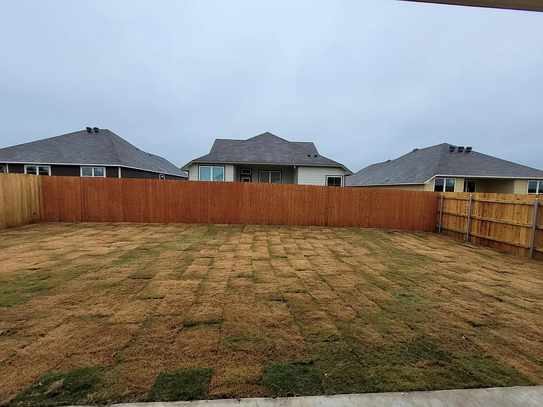 803 Hollyhock Dr — Photo 19