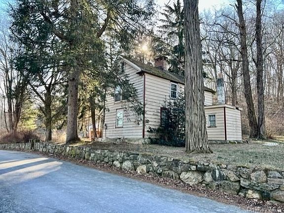 5th image of 51 Barrett Pond Rd