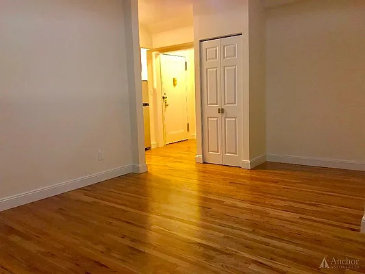 Rented by Anchor Associates | media 15